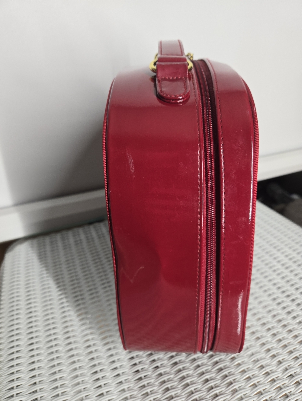 Estee Lauder Shiny Red Mini Bag - Picture 10 of 16